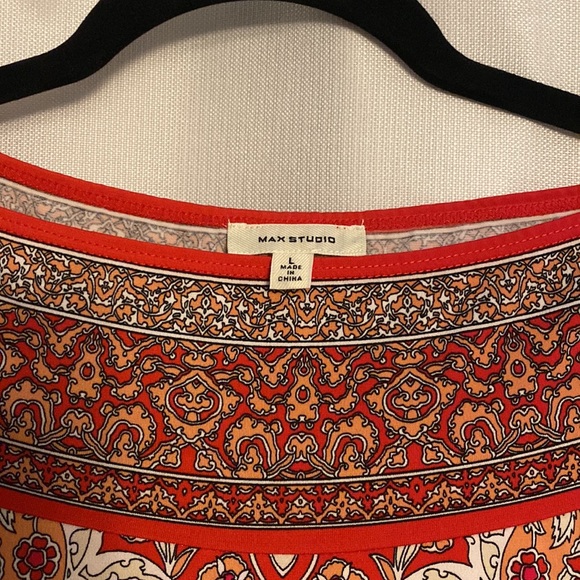 Max Studio size L red patterned dress, knee length with 3/4 length sleeves - Picture 2 of 5